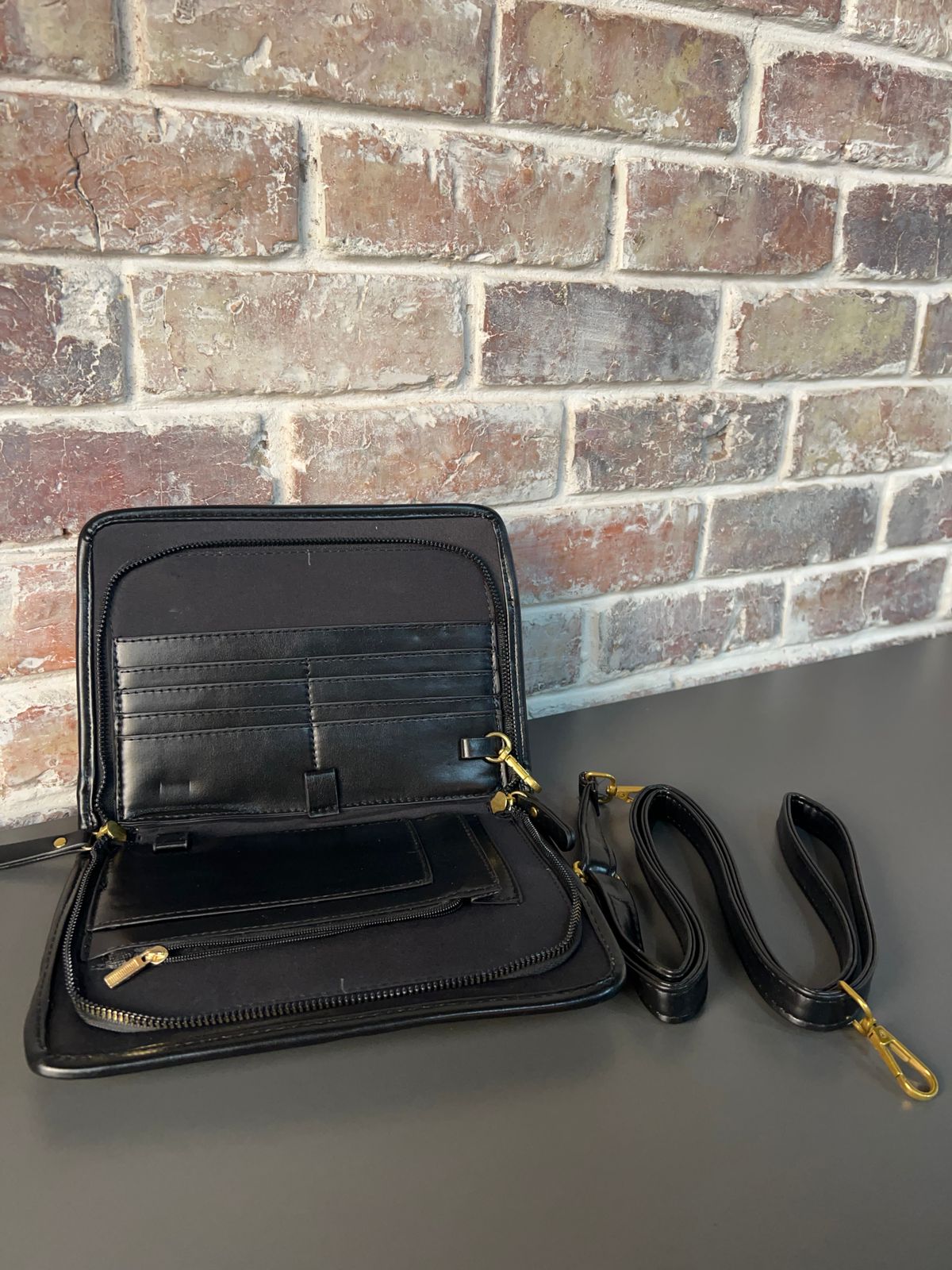 gid://shopify/MediaImage/25707630886982